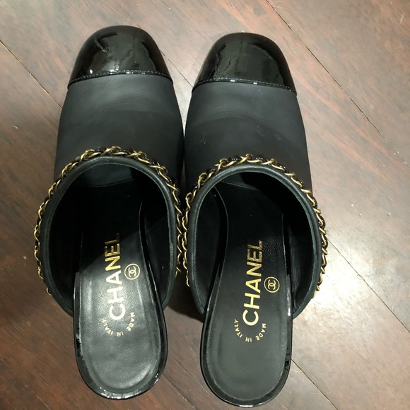 Chanel Gold CC Logo &Chain Link Mules. Size 39. - Picture 7 of 8